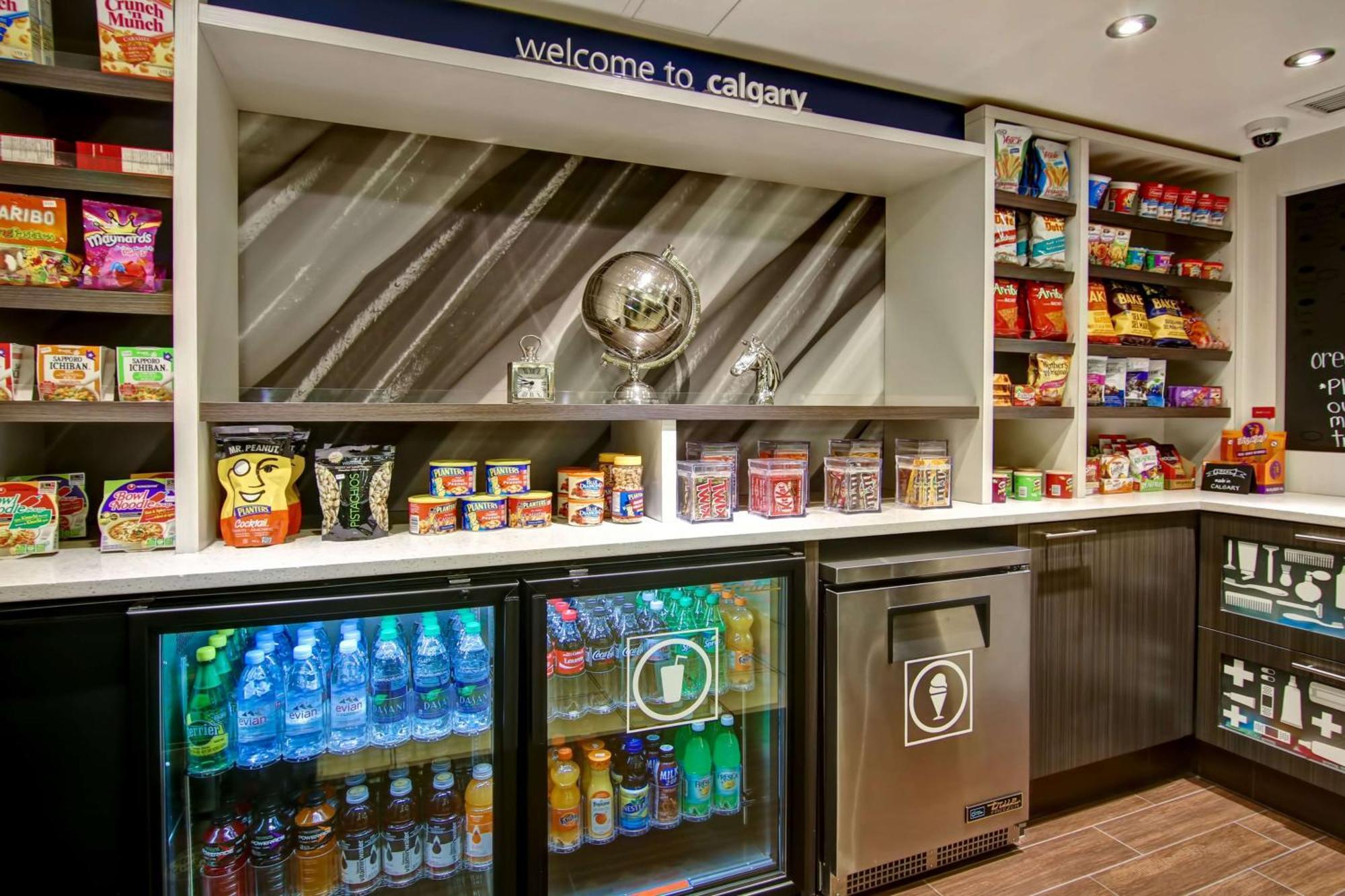Hampton Inn & Suites By Hilton Calgary-Airport Екстериор снимка